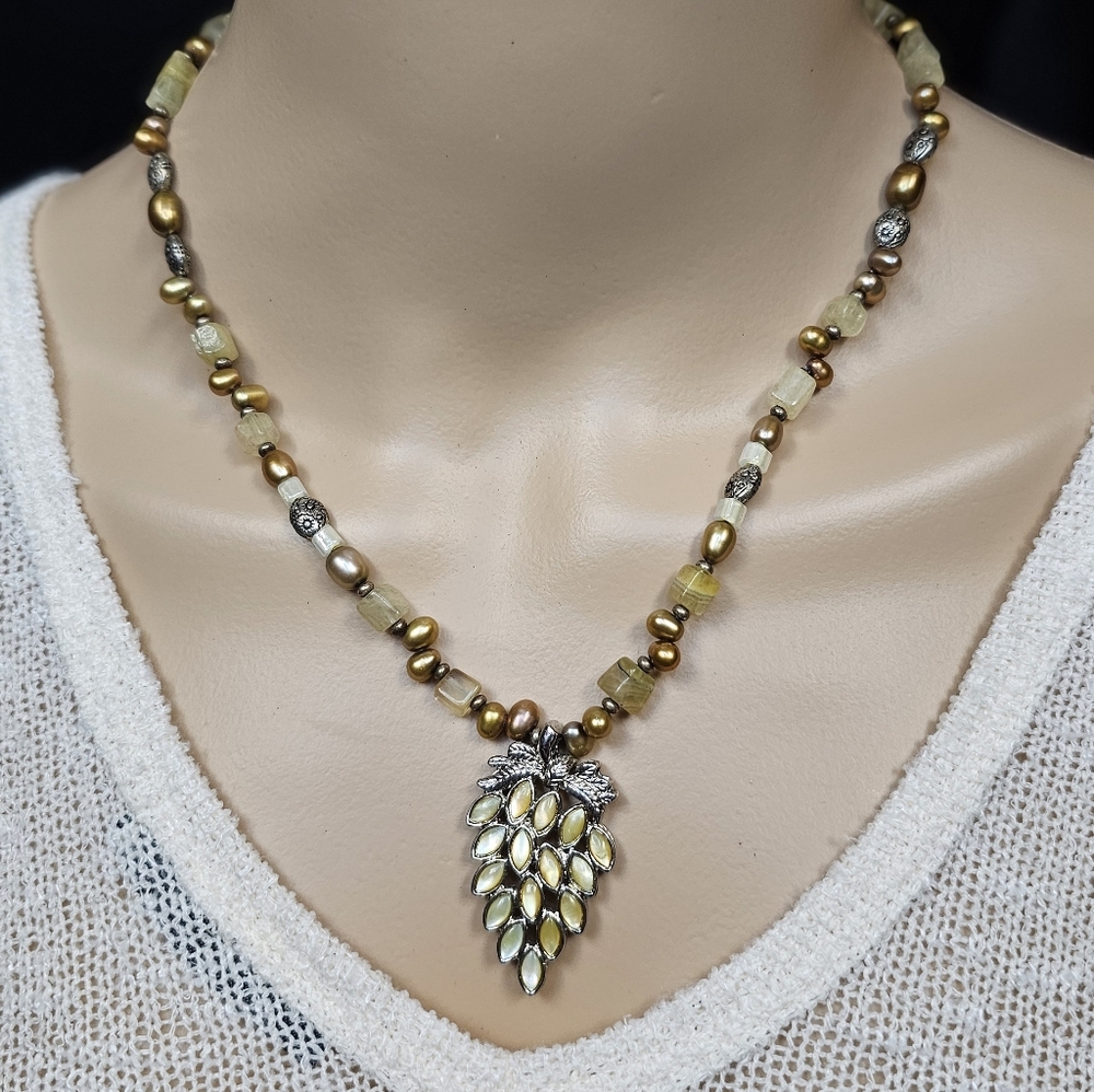 18" Natural Pearl And Onyx Silvertone Necklace W/ 1.5" Silvertone Grape Pendant